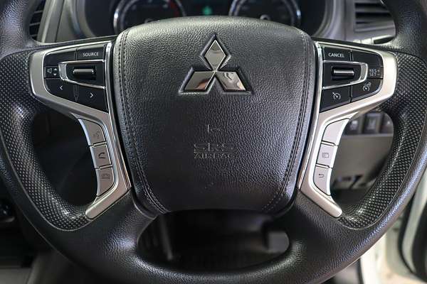 2022 Mitsubishi Triton GLX MR 4X4