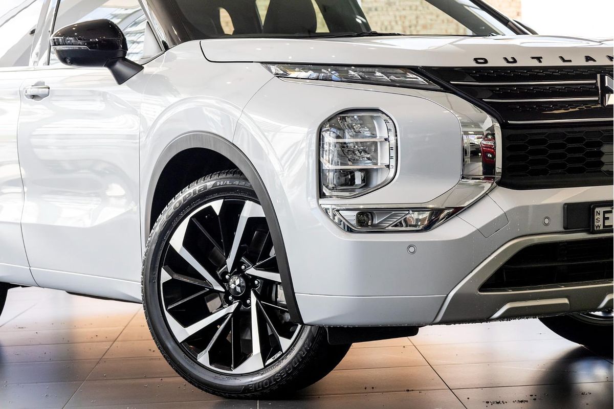 2022 Mitsubishi Outlander Exceed Tourer ZM