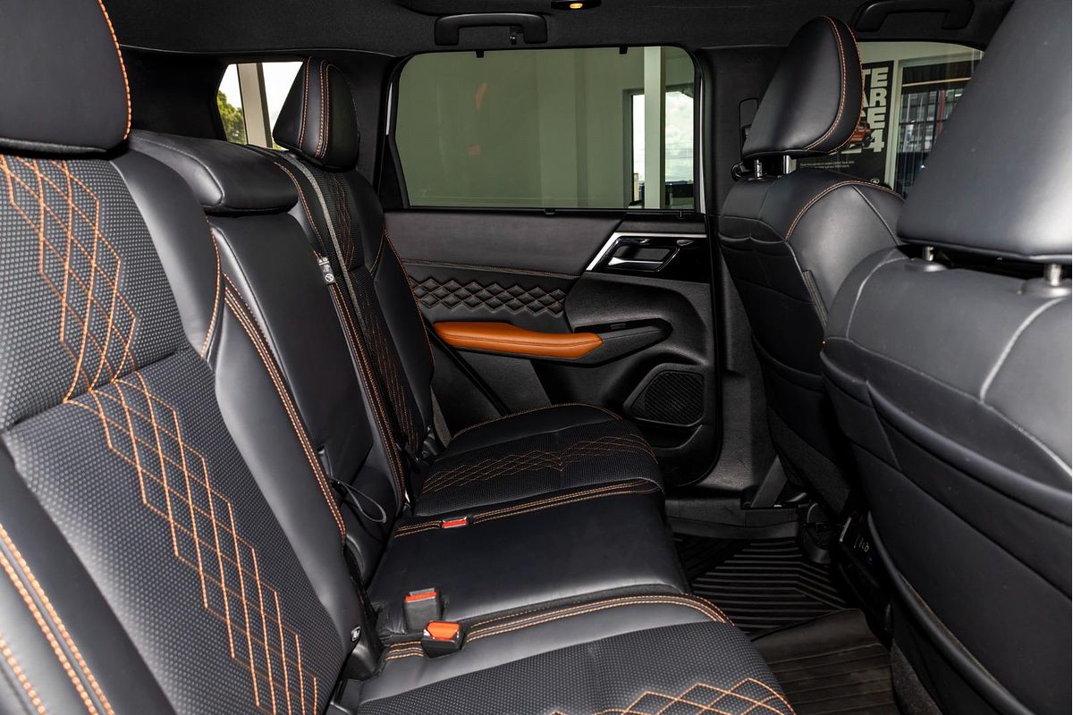 2022 Mitsubishi Outlander Exceed Tourer ZM