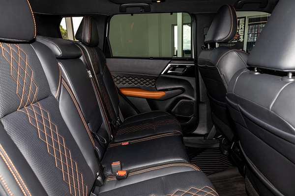 2022 Mitsubishi Outlander Exceed Tourer ZM