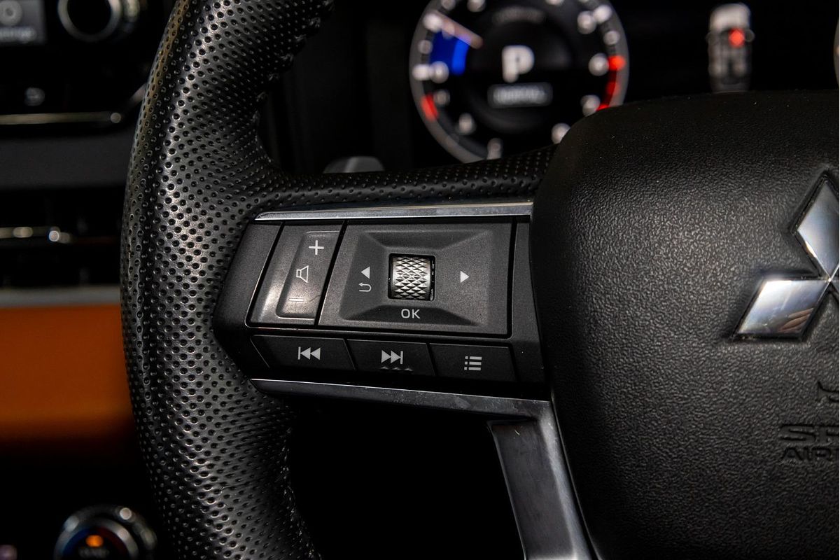 2022 Mitsubishi Outlander Exceed Tourer ZM
