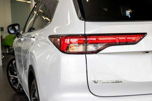 2022 Mitsubishi Outlander Exceed Tourer ZM