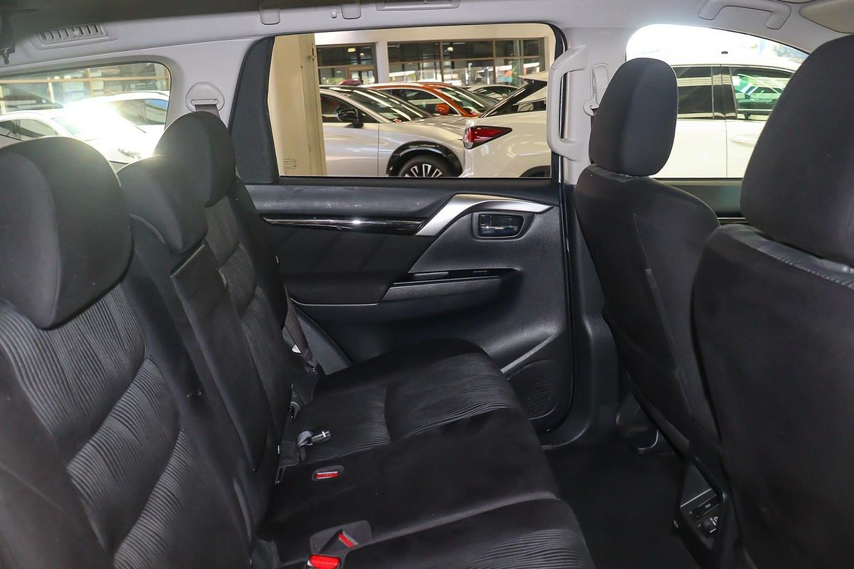 2019 Mitsubishi Pajero Sport GLX QE