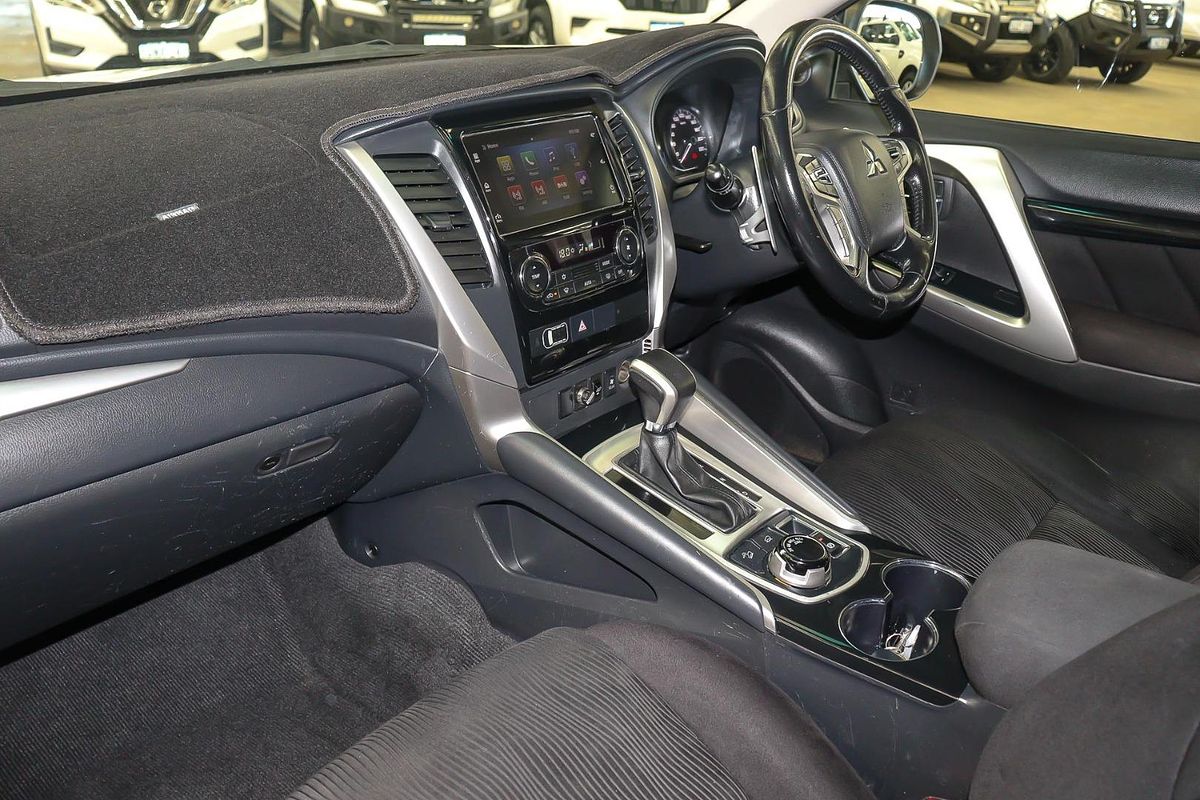 2019 Mitsubishi Pajero Sport GLX QE