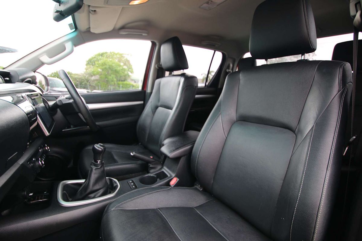 2015 Toyota Hilux SR5 GUN126R 4X4