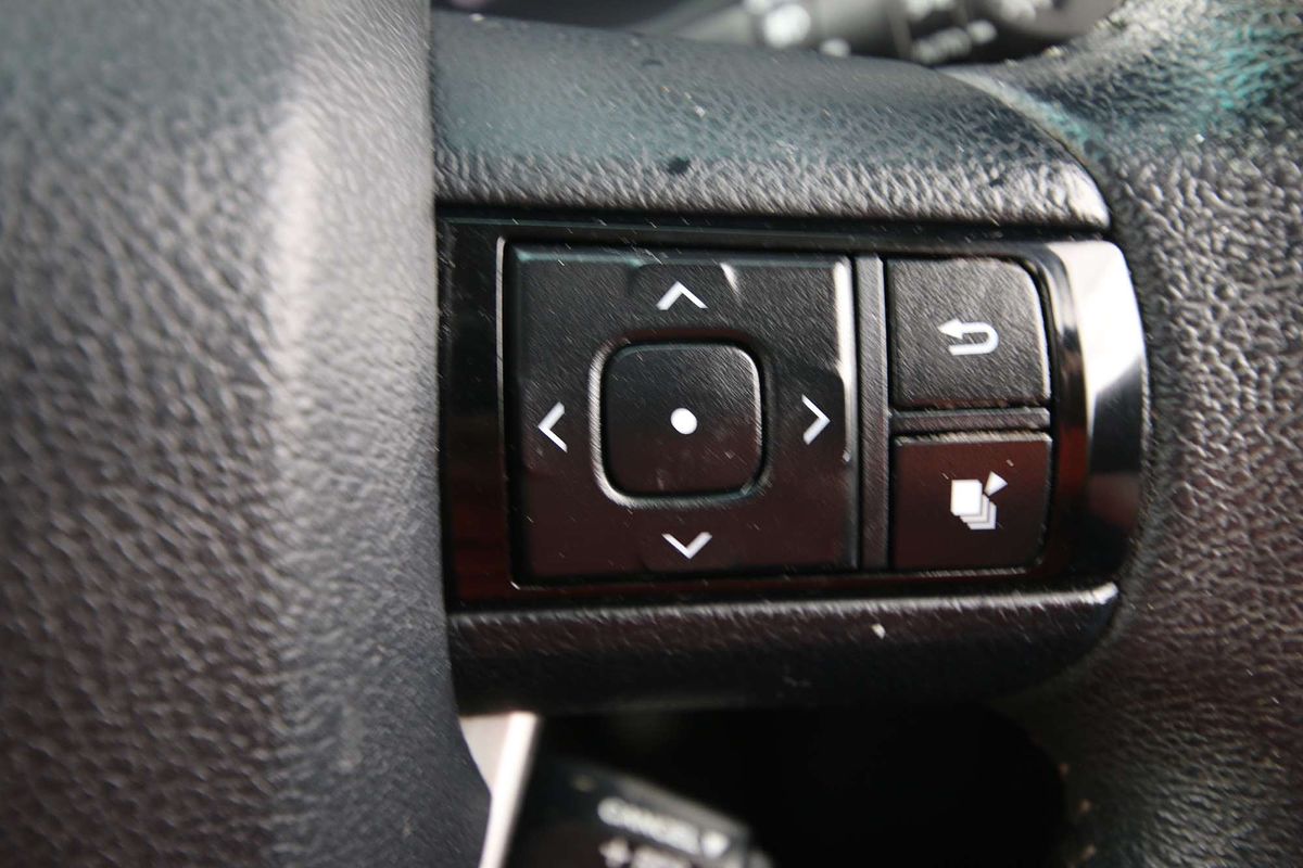 2015 Toyota Hilux SR5 GUN126R 4X4