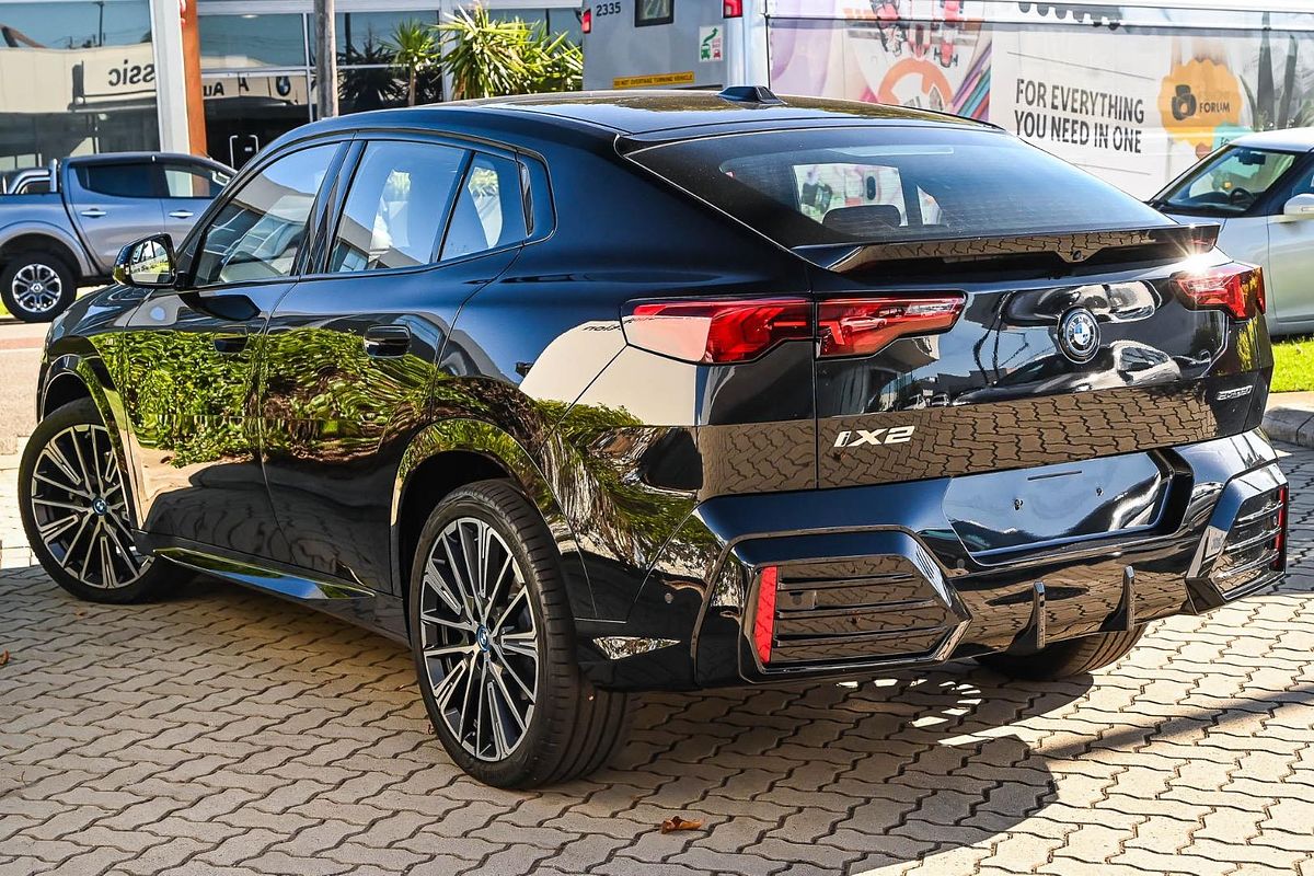 2024 BMW iX2 eDrive20 M Sport U10