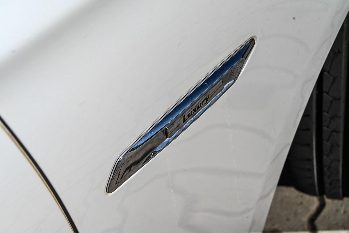2015 BMW 5 Series 528i Luxury Line F10 LCI