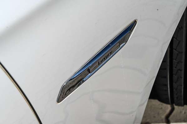 2015 BMW 5 Series 528i Luxury Line F10 LCI