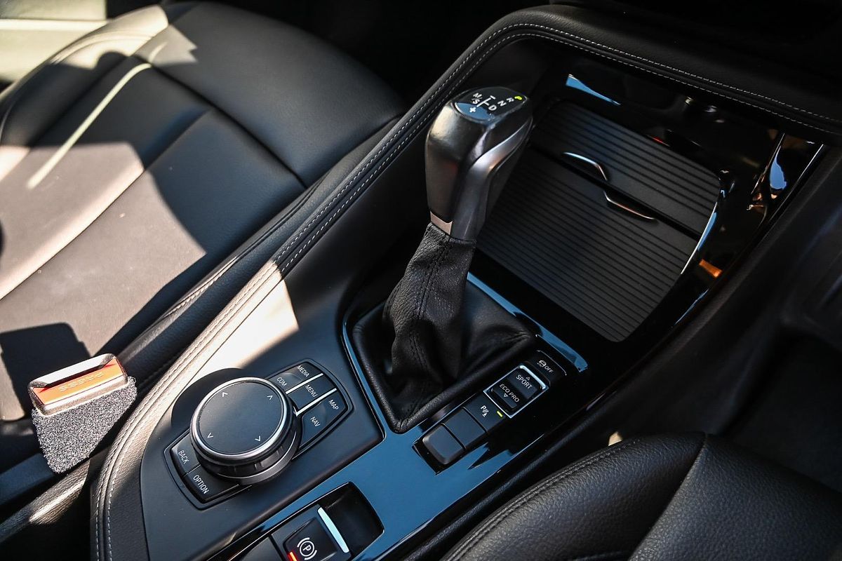 2019 BMW X1 sDrive18d F48