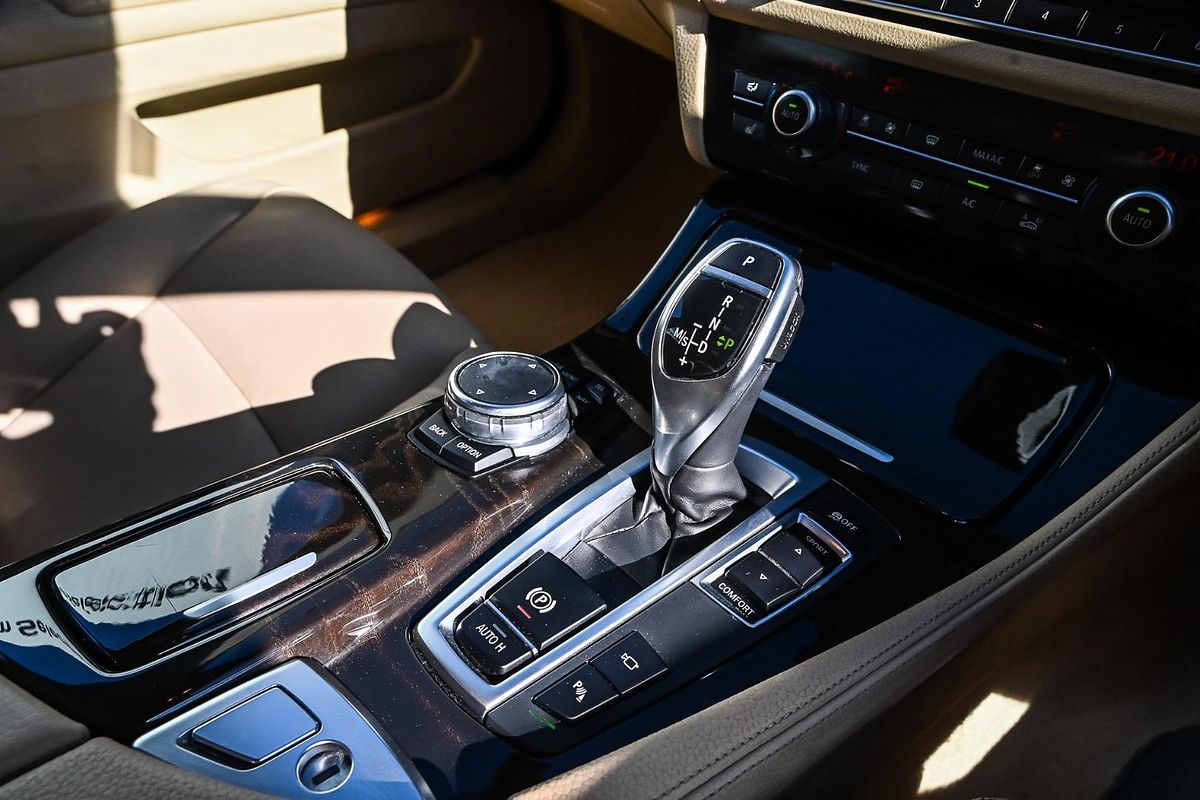 2015 BMW 5 Series 528i Luxury Line F10 LCI