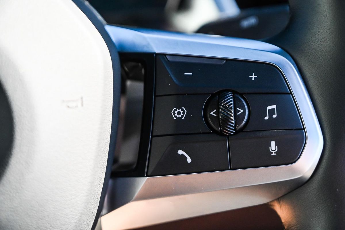2024 BMW iX2 eDrive20 M Sport U10
