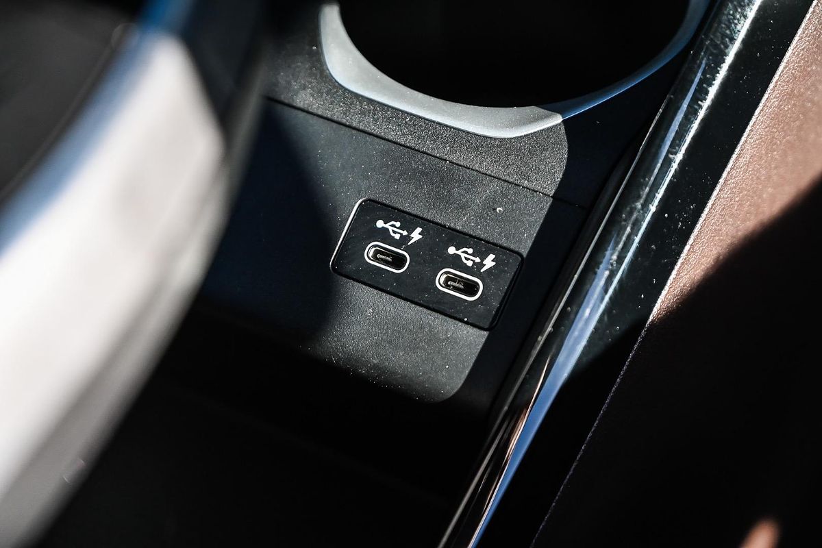 2024 BMW iX2 eDrive20 M Sport U10