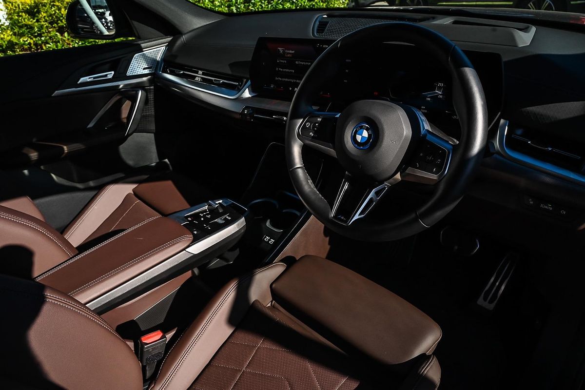 2024 BMW iX2 eDrive20 M Sport U10