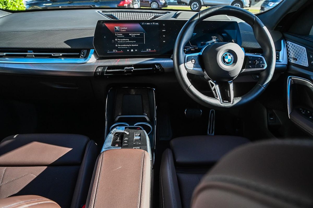 2024 BMW iX2 eDrive20 M Sport U10