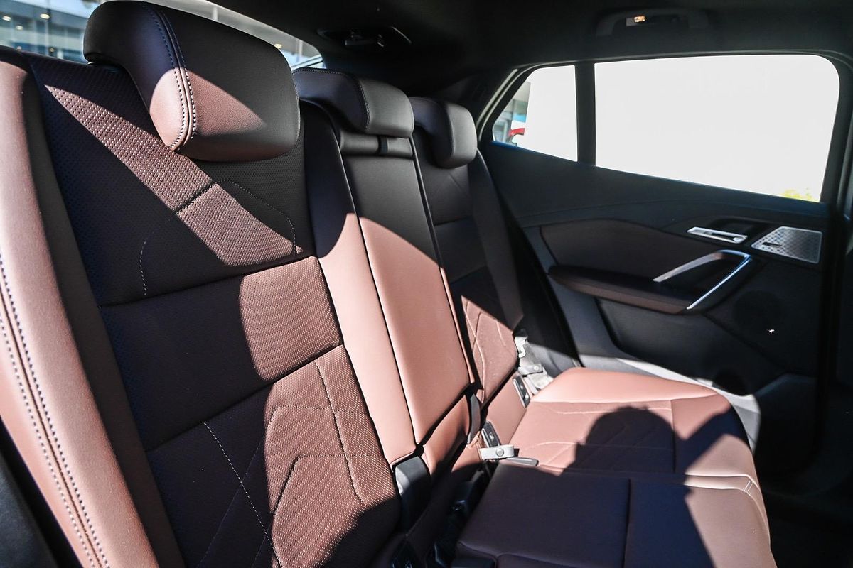 2024 BMW iX2 eDrive20 M Sport U10