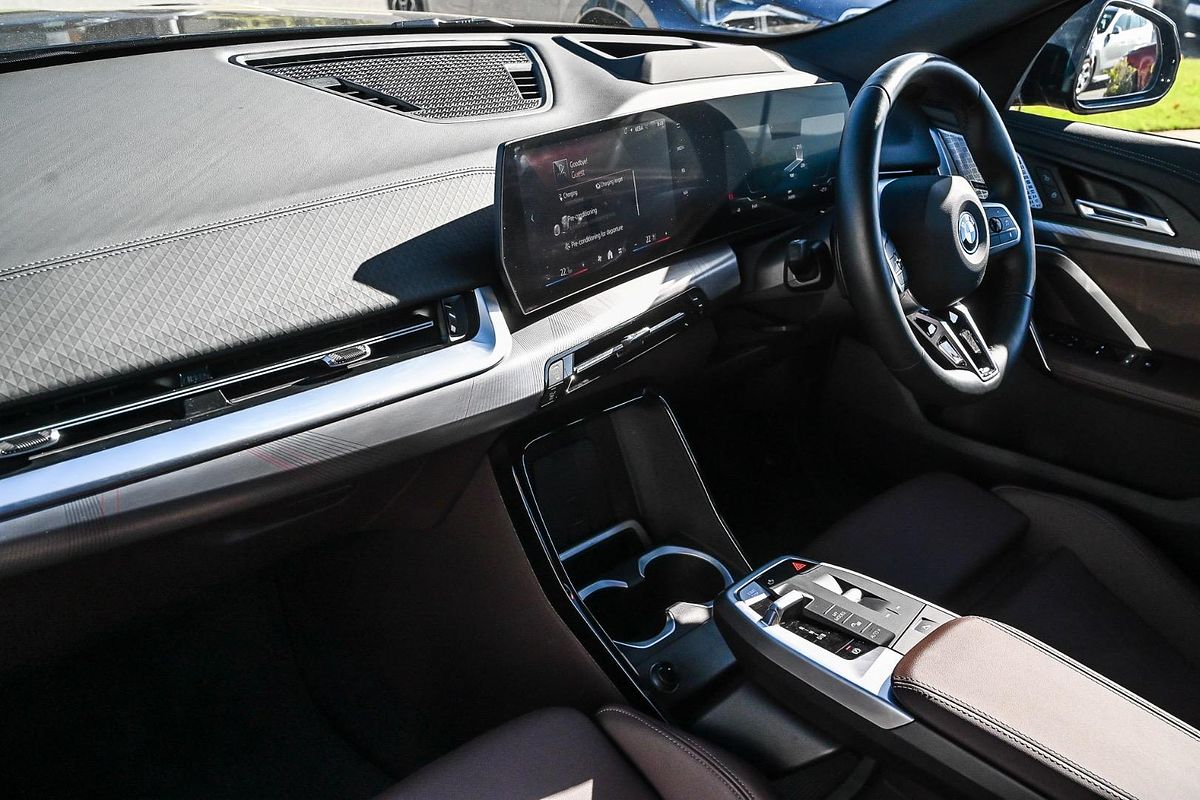 2024 BMW iX2 eDrive20 M Sport U10