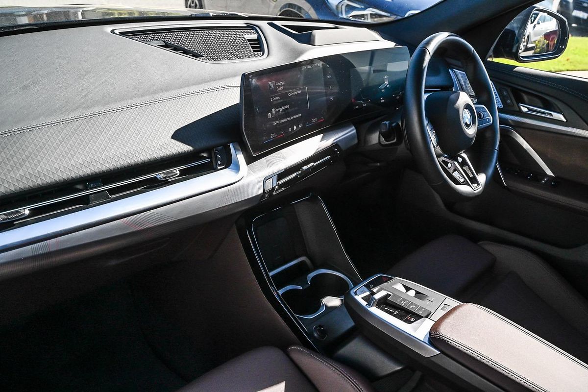 2024 BMW iX2 eDrive20 M Sport U10
