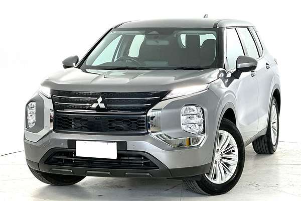 2023 Mitsubishi Outlander ES ZM