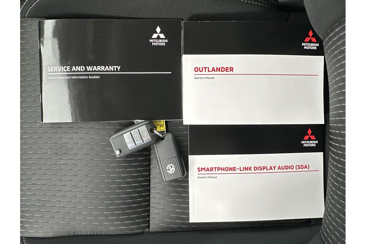2023 Mitsubishi Outlander ES ZM