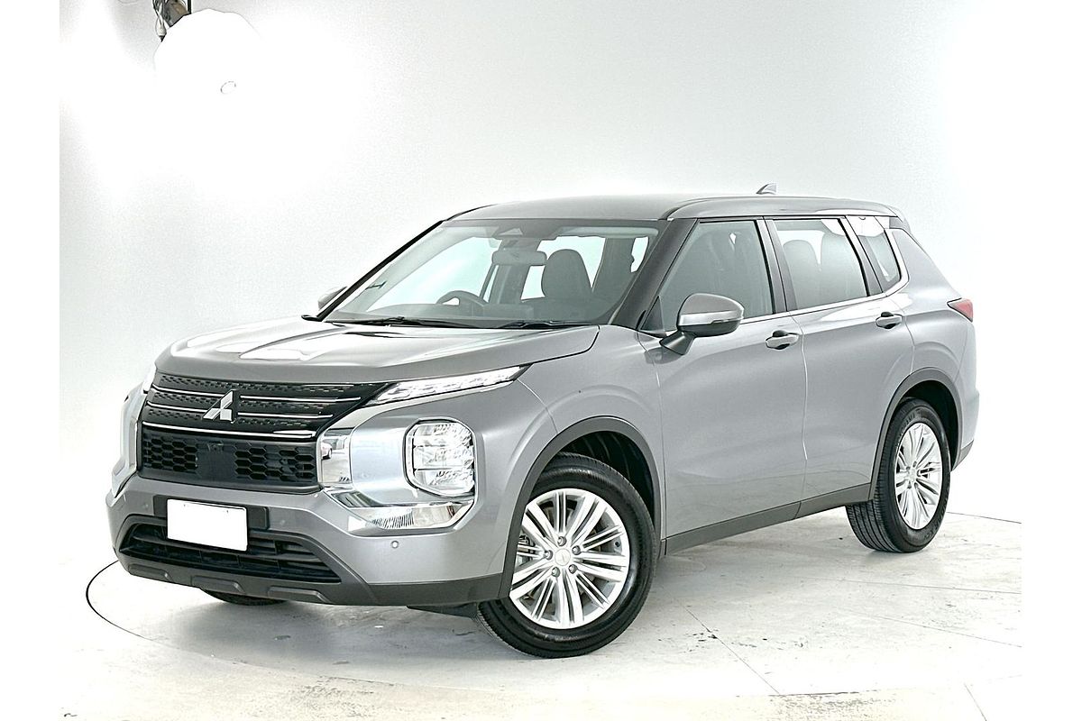 2023 Mitsubishi Outlander ES ZM