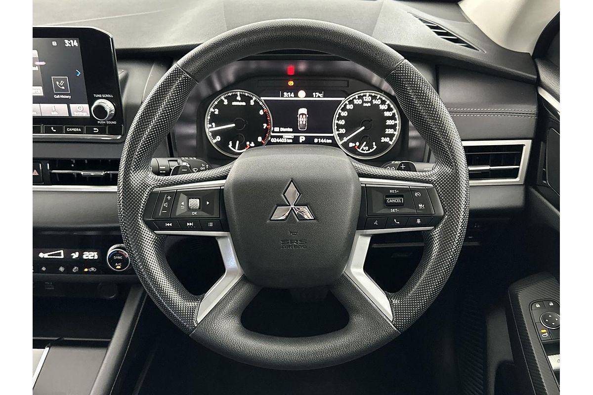 2023 Mitsubishi Outlander ES ZM