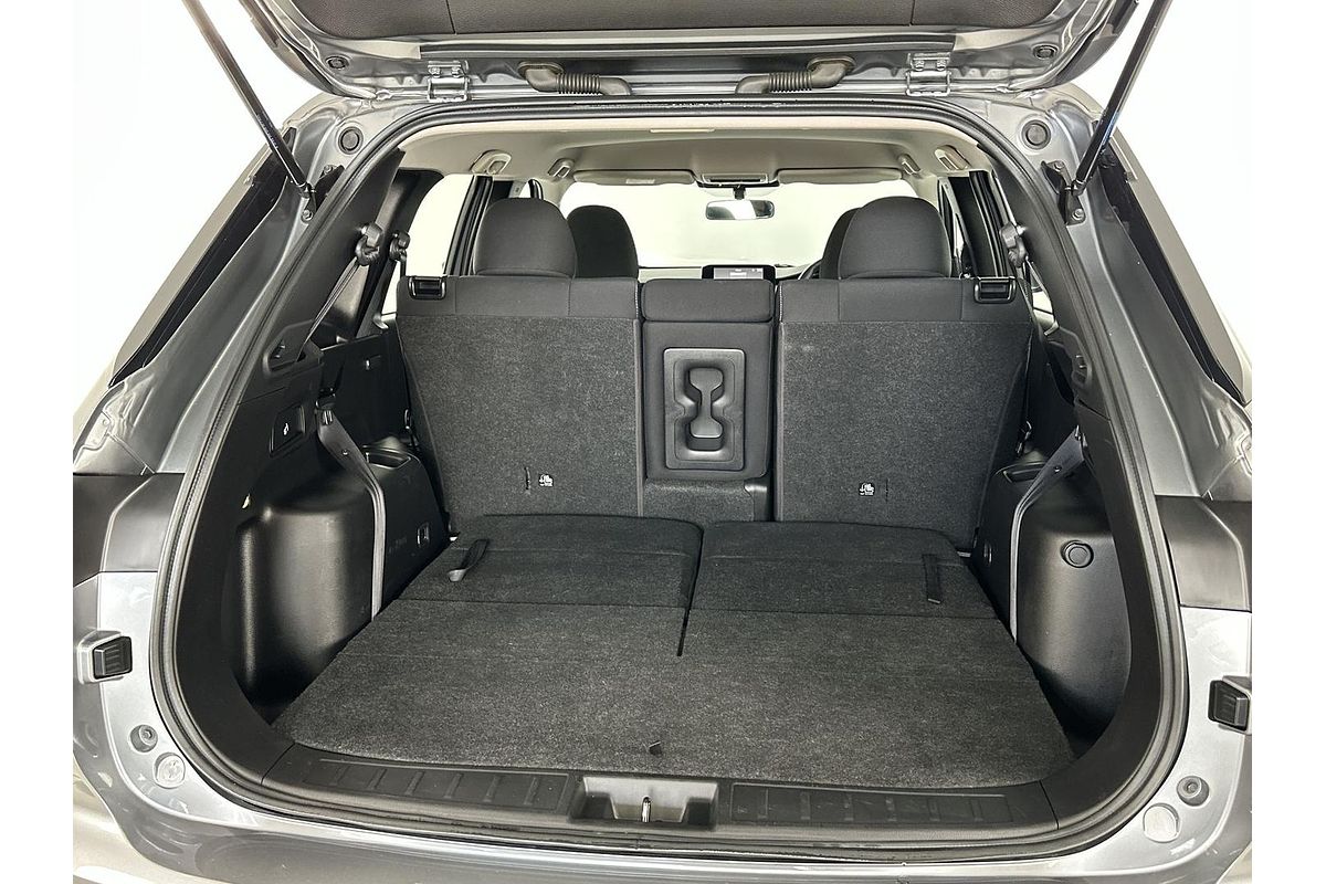 2023 Mitsubishi Outlander ES ZM