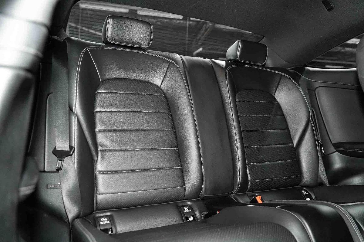 2019 Mercedes-Benz C-Class C200 C205