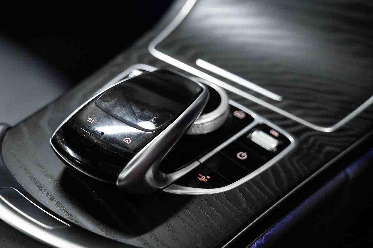 2019 Mercedes-Benz C-Class C200 C205
