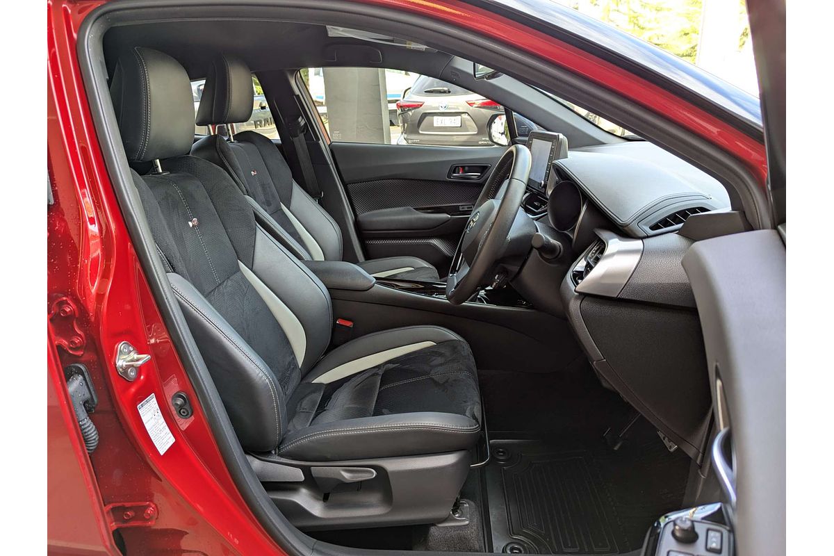 2023 Toyota C-HR GR Sport ZYX10R