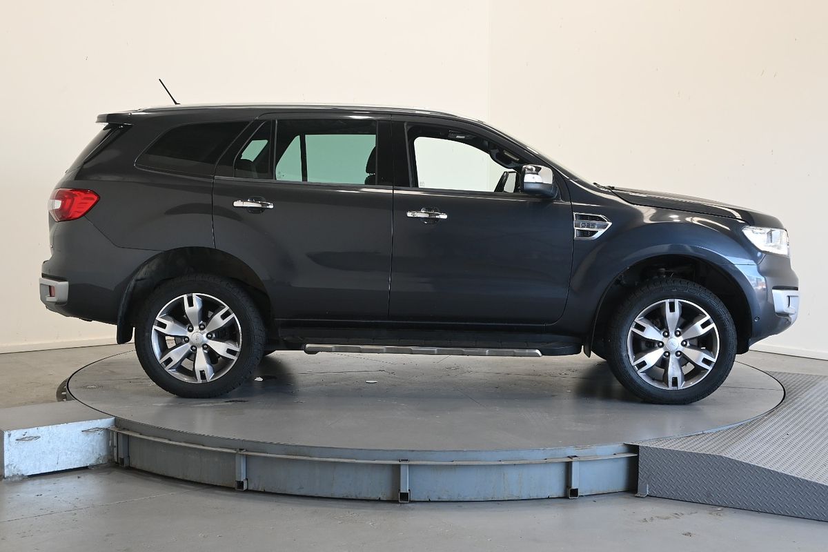 2017 Ford Everest Titanium UA