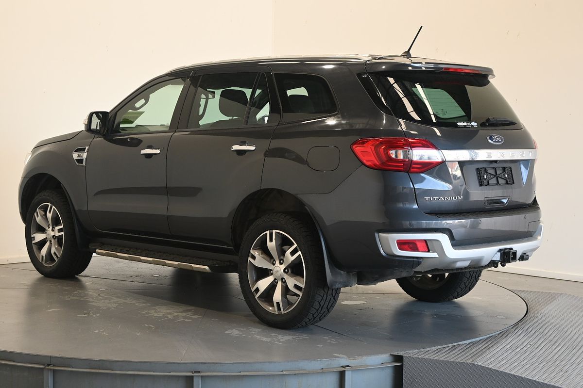 2017 Ford Everest Titanium UA