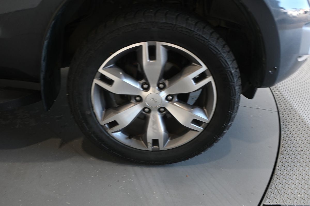 2017 Ford Everest Titanium UA