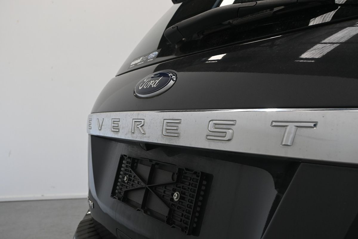 2017 Ford Everest Titanium UA