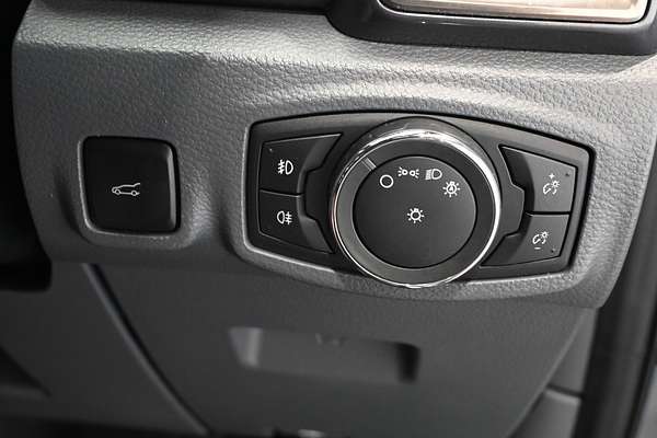 2017 Ford Everest Titanium UA