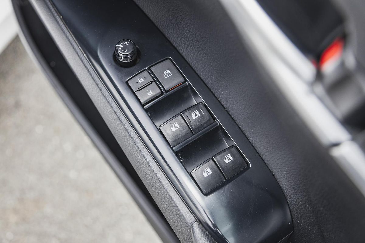 2020 Toyota Camry Ascent ASV70R