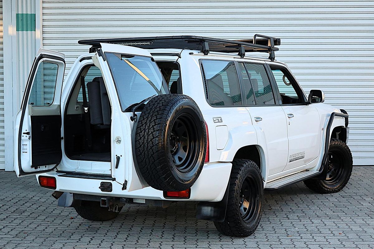 2013 Nissan Patrol ST Y61