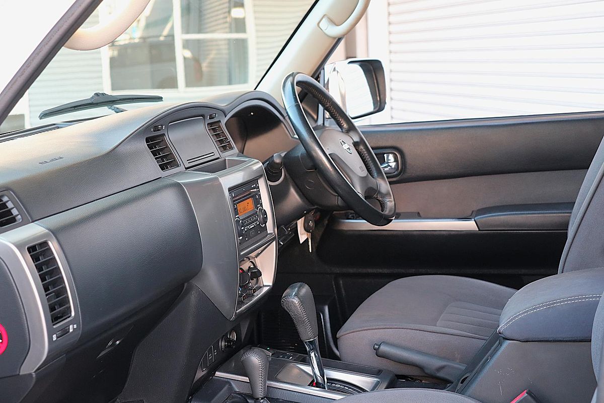 2013 Nissan Patrol ST Y61