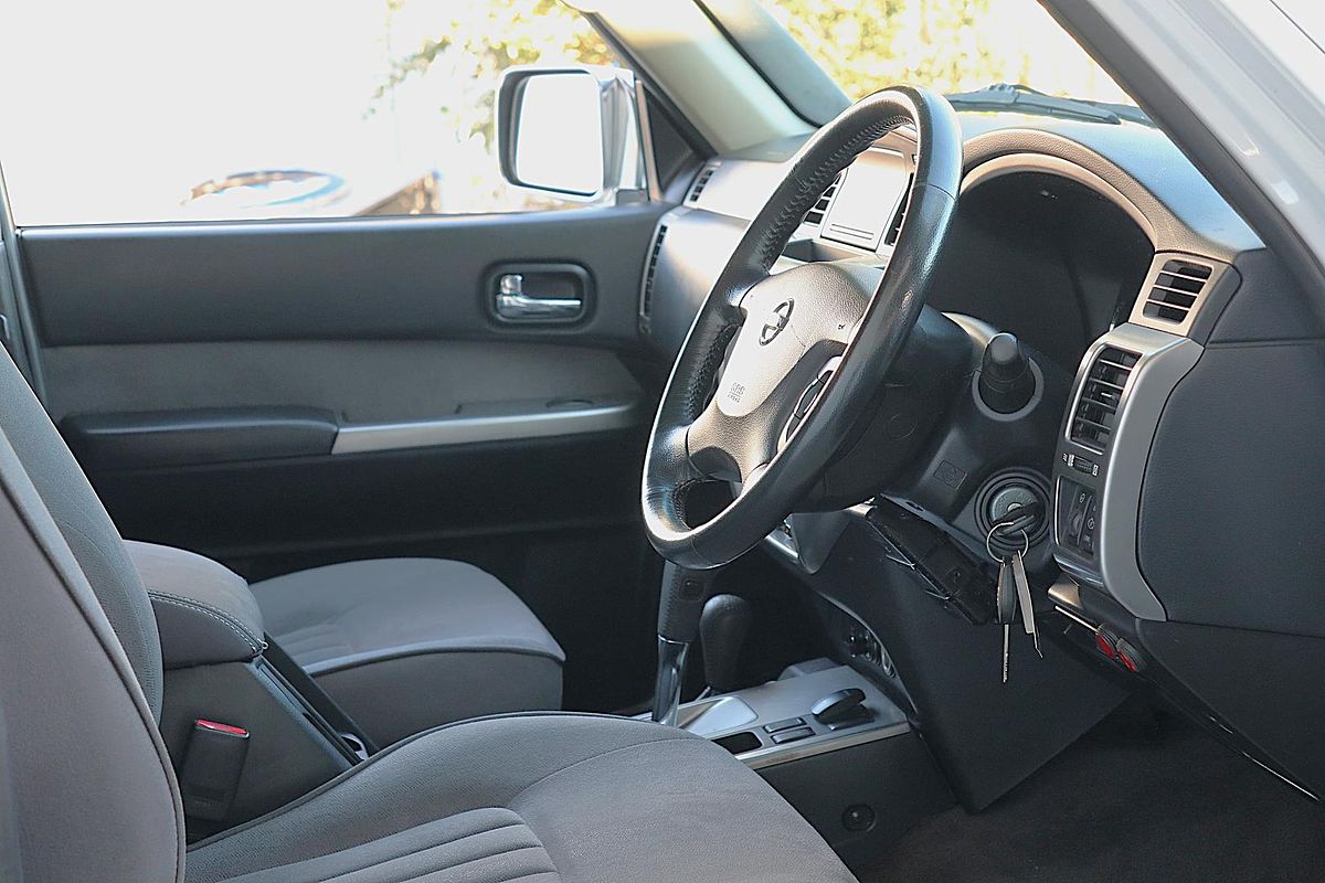 2013 Nissan Patrol ST Y61