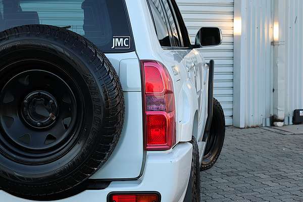 2013 Nissan Patrol ST Y61