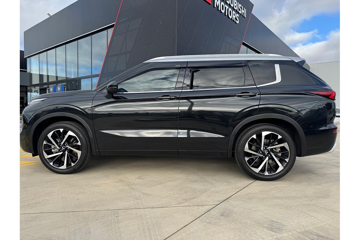2025 Mitsubishi Outlander Exceed Tourer ZM