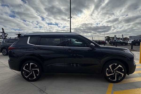2025 Mitsubishi Outlander Exceed Tourer ZM