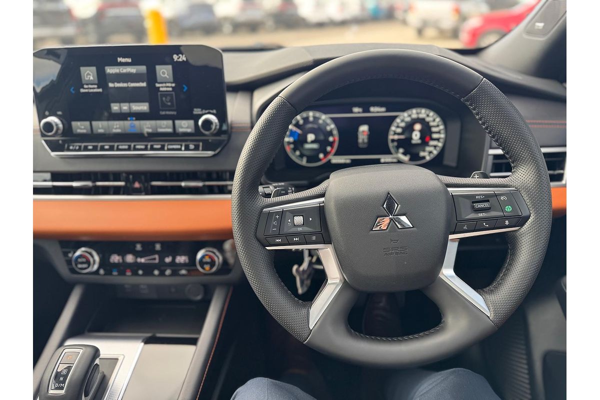 2025 Mitsubishi Outlander Exceed Tourer ZM