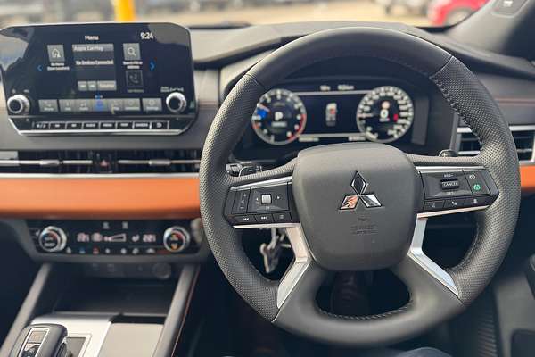 2025 Mitsubishi Outlander Exceed Tourer ZM