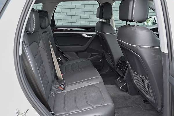 2022 Volkswagen Touareg 210TDI Elegance CR