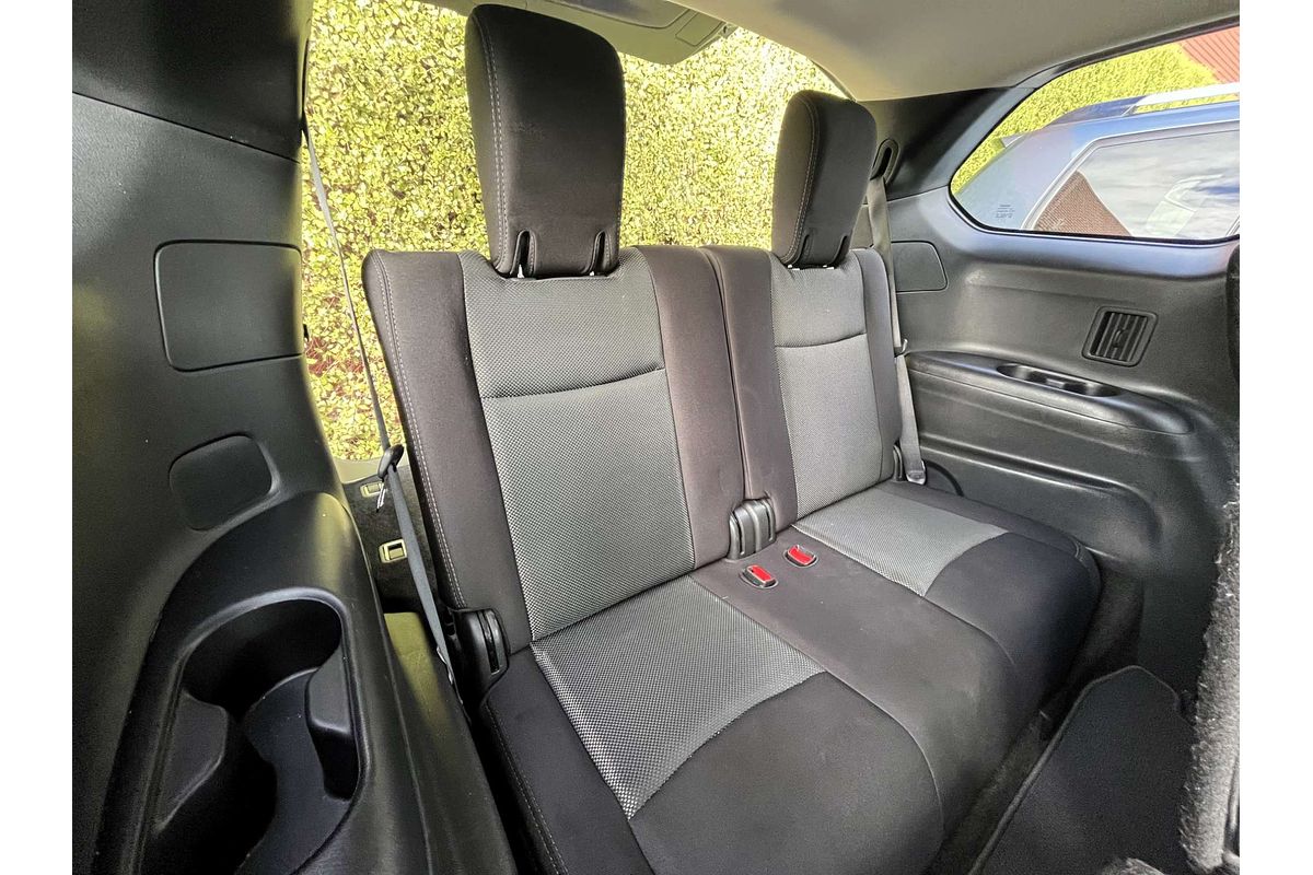 2018 Nissan Pathfinder ST R52 Series II