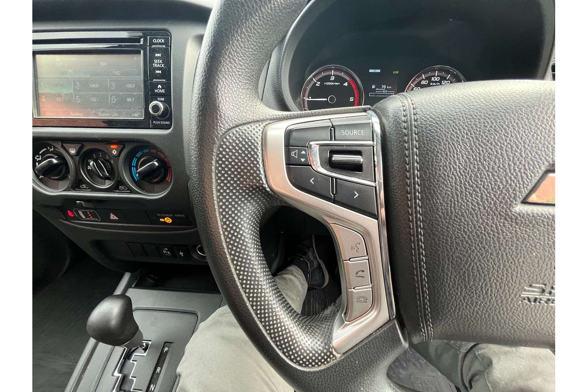 2022 Mitsubishi Triton GLX MR 4X4