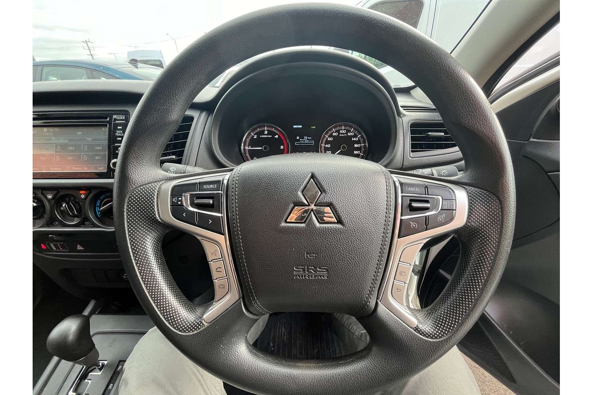 2022 Mitsubishi Triton GLX MR 4X4