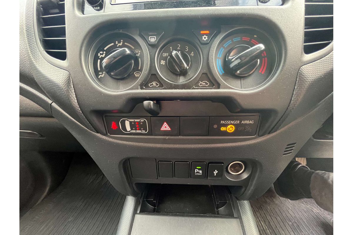 2022 Mitsubishi Triton GLX MR 4X4