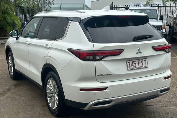 2022 Mitsubishi Outlander LS ZM